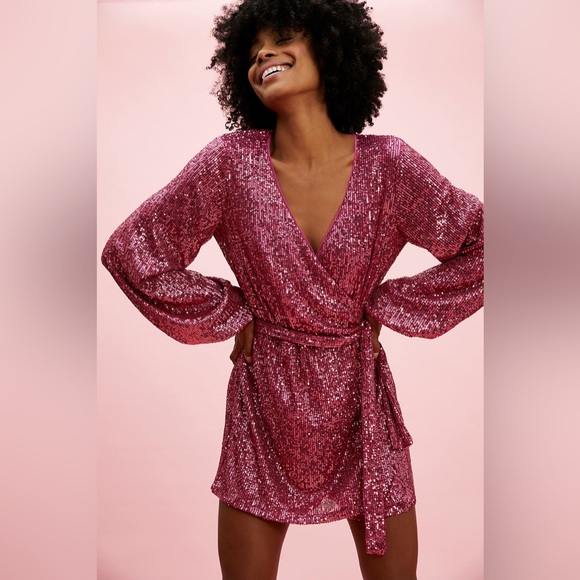 𝓯𝓹 Free People ~ Christa Sequin Romper in pink - Picture 3 of 17